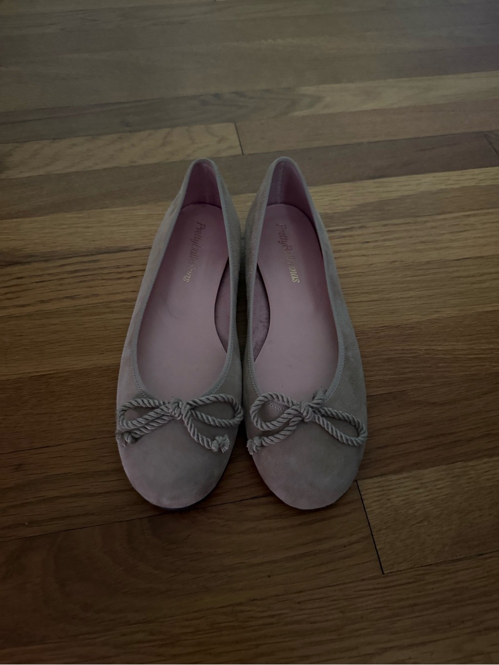 Pretty Ballerinas Nicole Beige Suede Ballet Flats with Bow